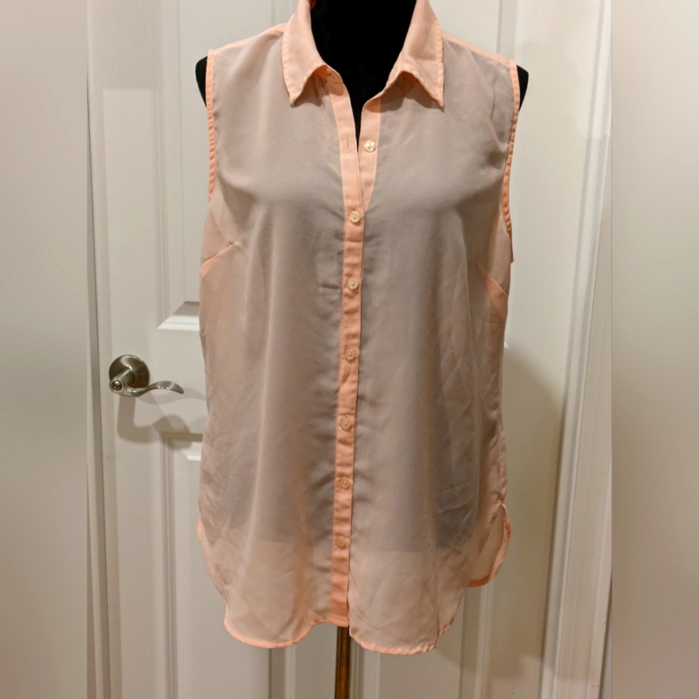 Attention Women's Light Pink Seer Sleeveless Blouse Size L Button Front